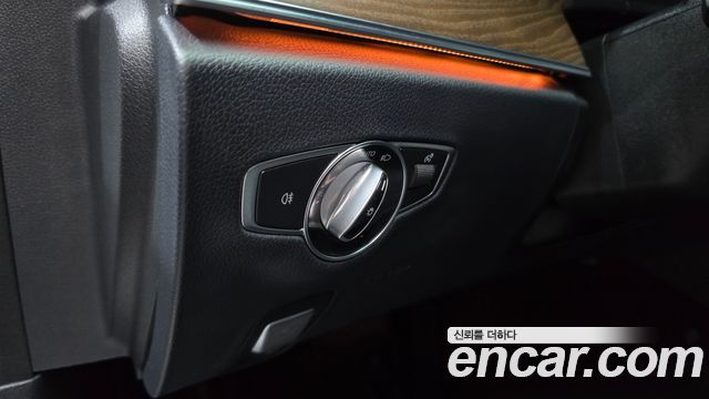 Mercedes-Benz E-Class E300e 4MATIC Exclusive