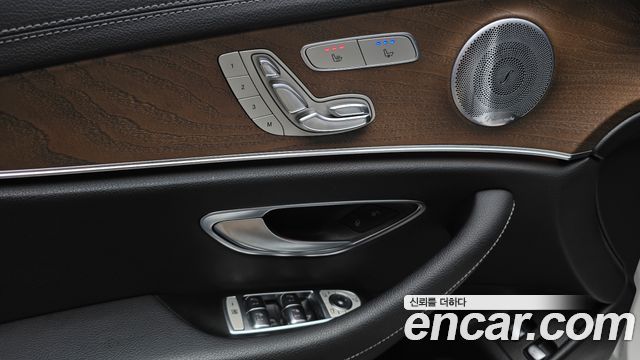 Mercedes-Benz E-Class E300e 4MATIC Exclusive