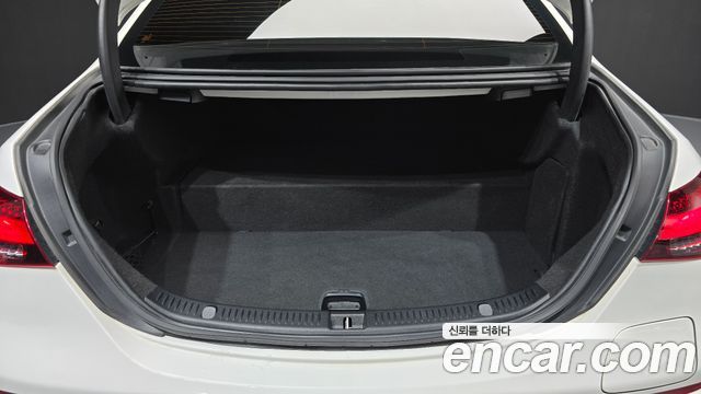 Mercedes-Benz E-Class E300e 4MATIC Exclusive