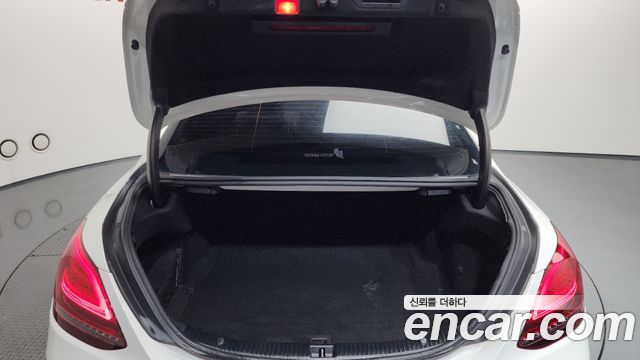 Mercedes-Benz C-Class C220 d Avantgarde