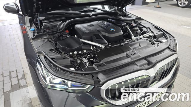 BMW 5-Series 530i xDrive M Sport