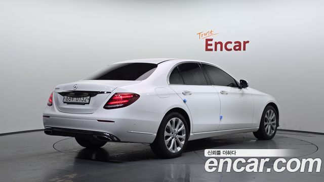 Mercedes-Benz E-Class E220d Exclusive