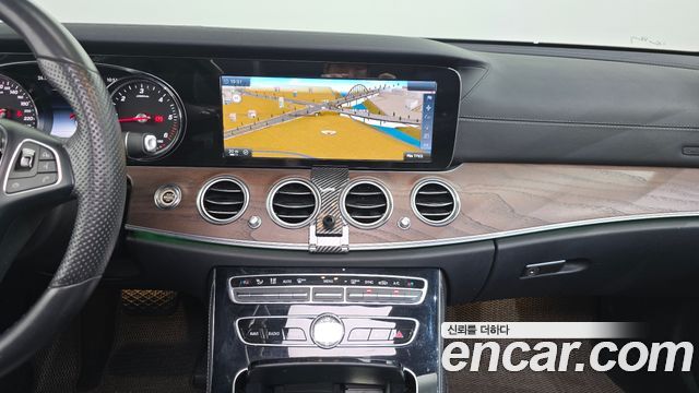 Mercedes-Benz E-Class E220d Exclusive