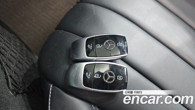 Mercedes-Benz E-Class E220d Exclusive