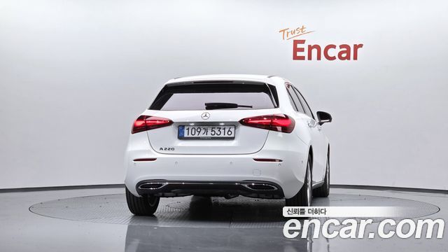 Mercedes-Benz A-Class A220 Hatchback