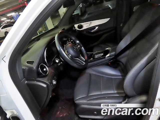 Mercedes-Benz GLC-Class GLC220 d 4MATIC