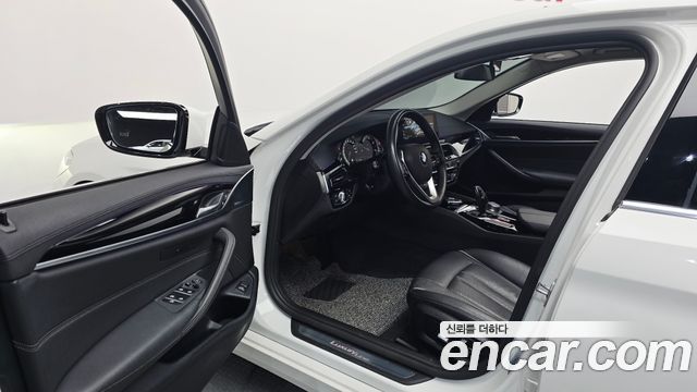 BMW 5-Series 520d Luxury Special Edition