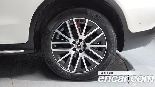 Mercedes-Benz GLC-Class GLC220 d 4MATIC