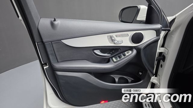 Mercedes-Benz GLC-Class GLC220 d 4MATIC
