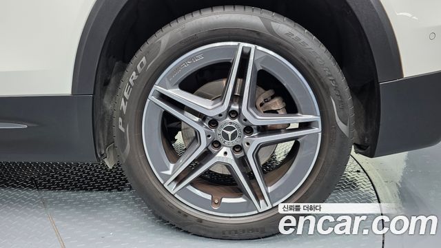 Mercedes-Benz GLB-Class GLB250 4MATIC