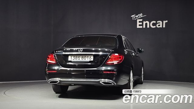 Mercedes-Benz E-Class E220d Exclusive