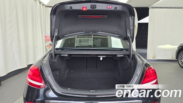 Mercedes-Benz E-Class E220d Exclusive