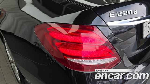 Mercedes-Benz E-Class E220d Exclusive