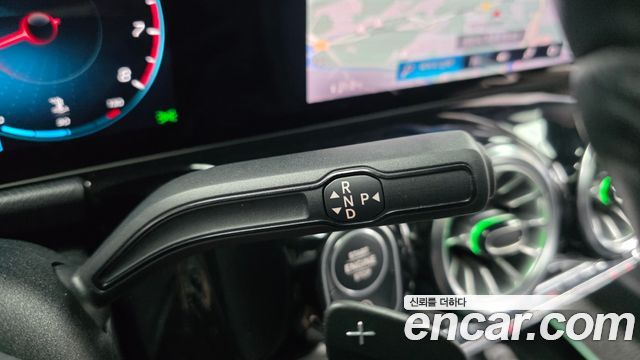 Mercedes-Benz GLA-Class GLA220