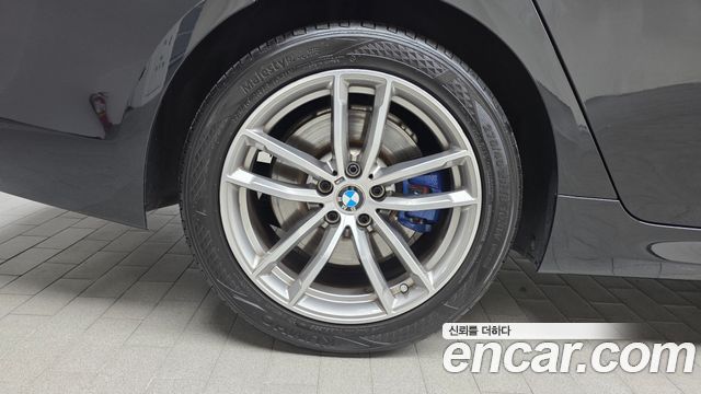 BMW 5-Series 530i xDrive M Sport Package Plus