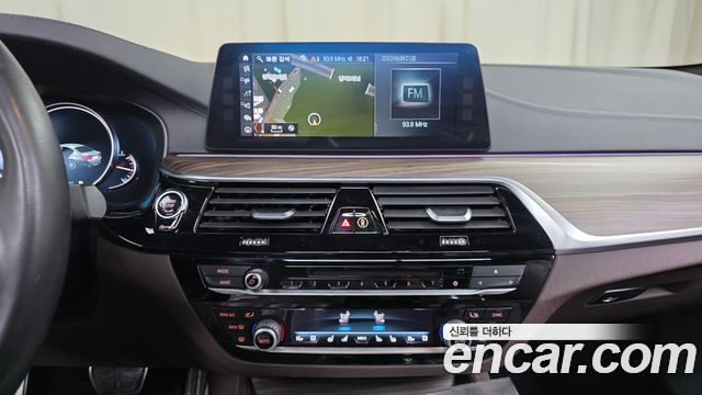 BMW 5-Series 530i xDrive M Sport Package Plus