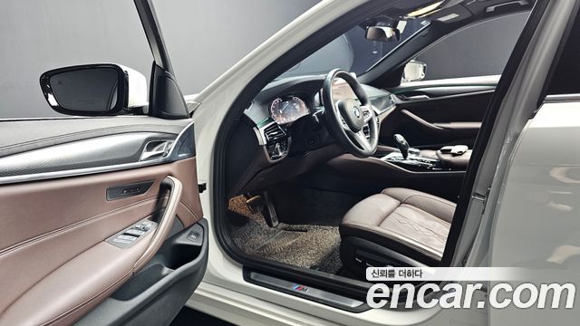 BMW 5-Series 523d xDrive M Sport