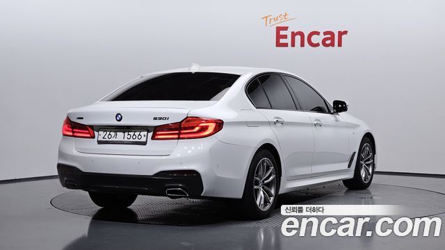 BMW 5-Series 530i xDrive M Sport Package Plus