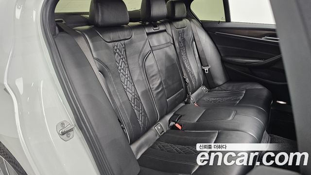 BMW 5-Series 530i xDrive M Sport Package Plus