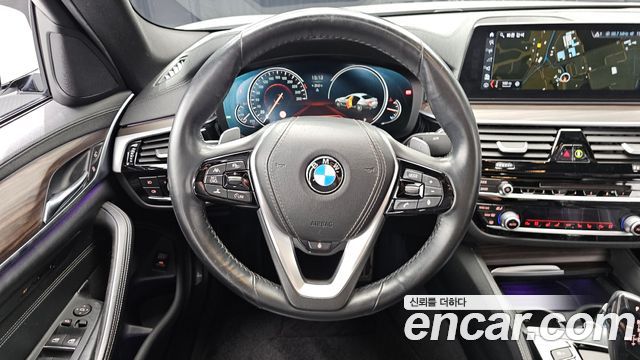 BMW 5-Series 530i xDrive M Sport Package Plus