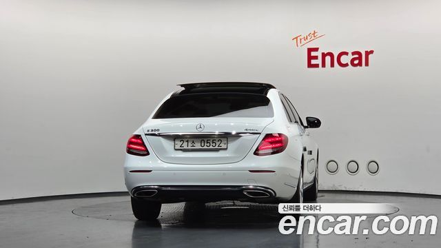 Mercedes-Benz E-Class E300 Exclusive