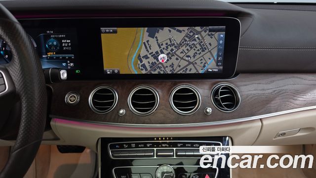 Mercedes-Benz E-Class E300 Exclusive