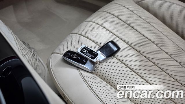 Mercedes-Benz E-Class E300 Exclusive