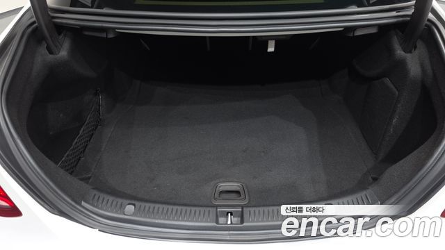 Mercedes-Benz E-Class E300 Exclusive