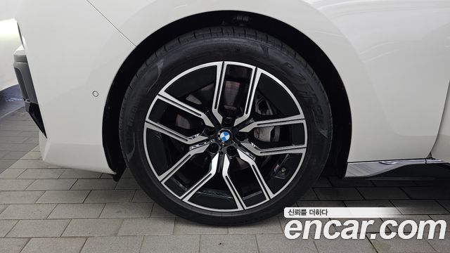 BMW 7-Series 740i sDrive M Sport