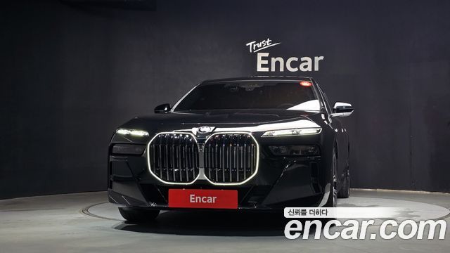 BMW 7-Series 740i xDrive M Sport