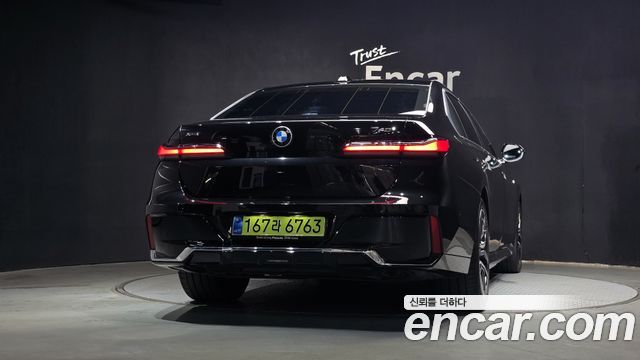 BMW 7-Series 740i xDrive M Sport