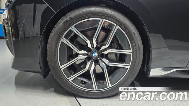 BMW 7-Series 740i xDrive M Sport