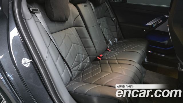 BMW 7-Series 740i xDrive M Sport