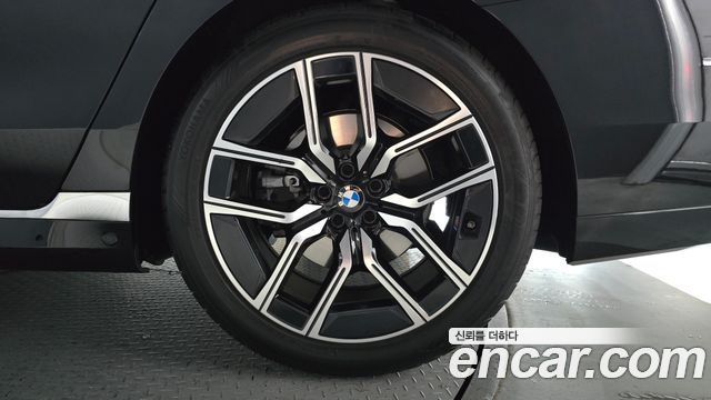 BMW 7-Series 740i xDrive M Sport