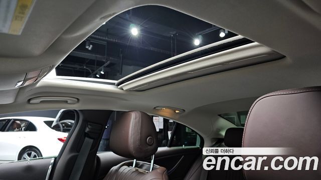 Mercedes-Benz CLS-Class CLS300d AMG Line