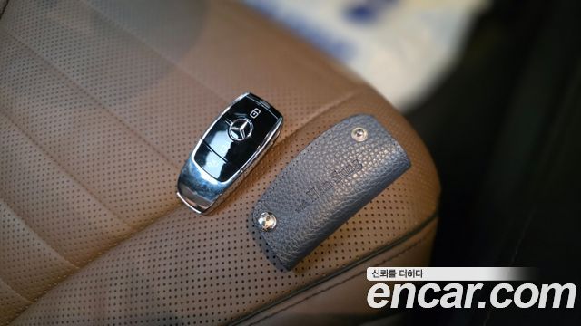 Mercedes-Benz S-Class S560L 4MATIC