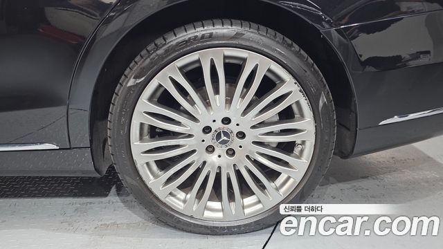 Mercedes-Benz S-Class S560L 4MATIC