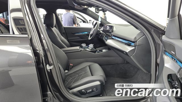BMW 5-Series 523d M Sport