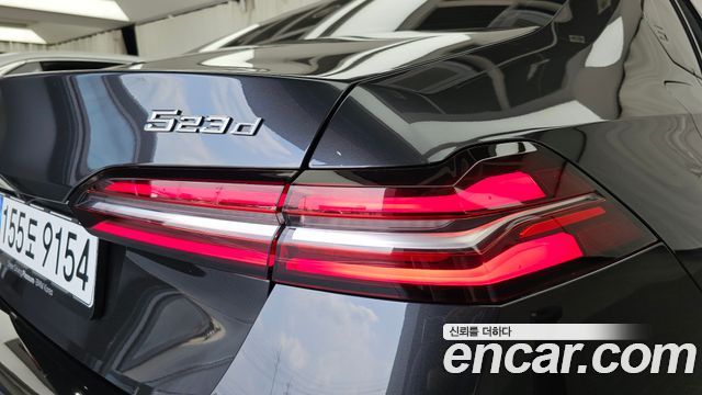 BMW 5-Series 523d M Sport