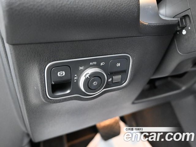 Mercedes-Benz GLB-Class GLB200 d