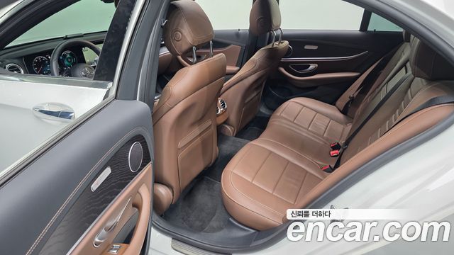 Mercedes-Benz E-Class E250 AMG Line