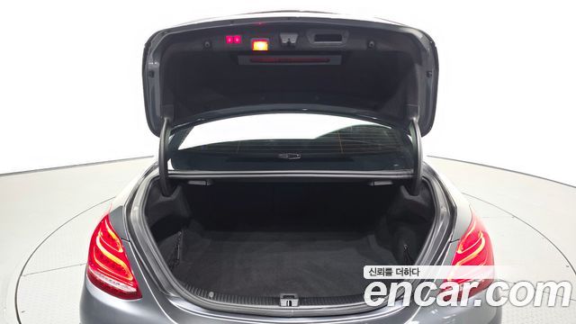 Mercedes-Benz C-Class C63 AMG