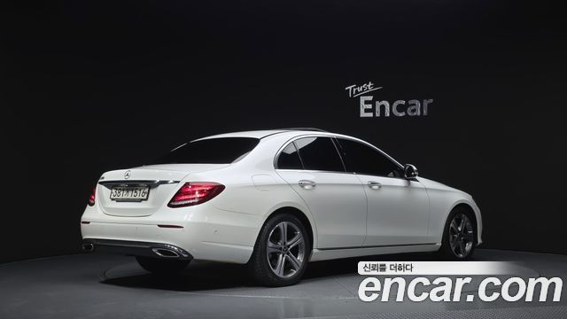 Mercedes-Benz E-Class E300 Avantgarde