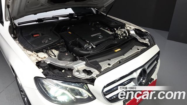 Mercedes-Benz E-Class E300 Avantgarde