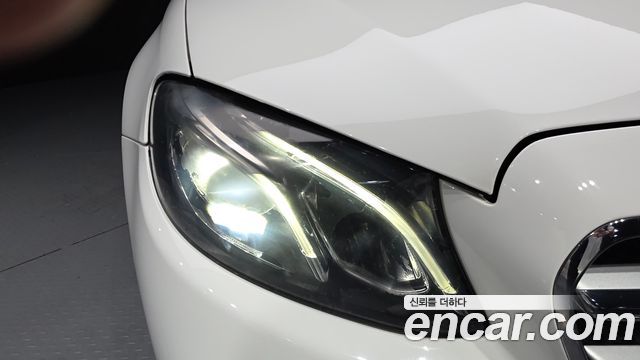 Mercedes-Benz E-Class E300 Avantgarde