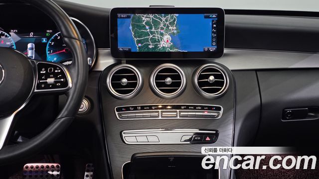 Mercedes-Benz C-Class C200 AMG Line