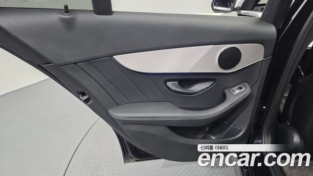 Mercedes-Benz C-Class C200 AMG Line