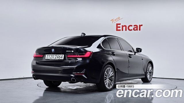BMW 3-Series 330e Luxury