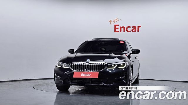 BMW 3-Series 330e Luxury