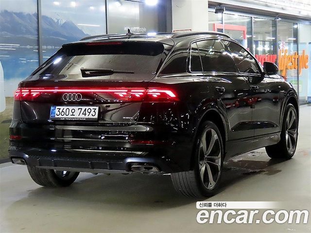 Audi Q8 55 TFSI Quattro Premium